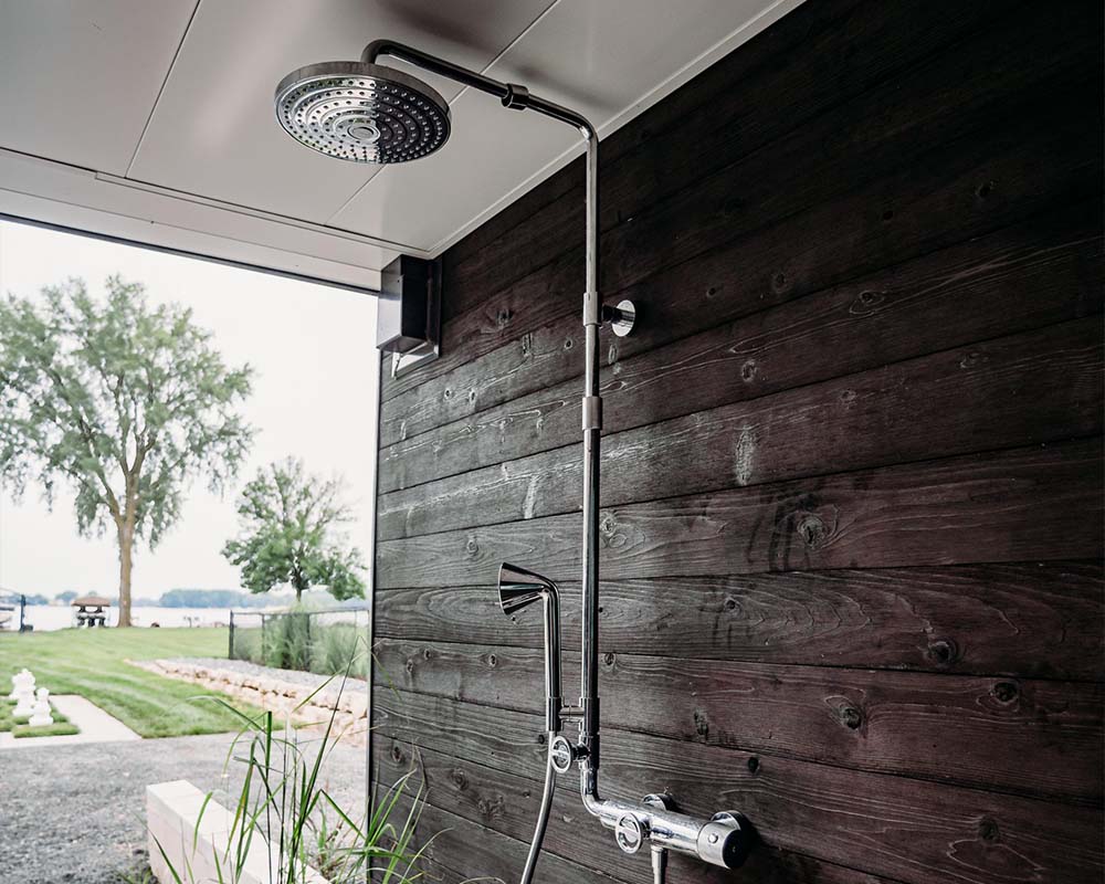 Hansgrohe – Axor shower in chrome